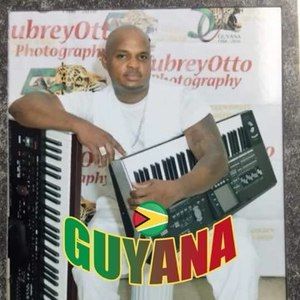 Meet your Posher, Joyceline